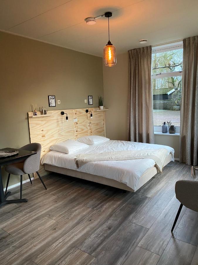 Bed And Breakfast Stinzenflora Cornjum 外观 照片