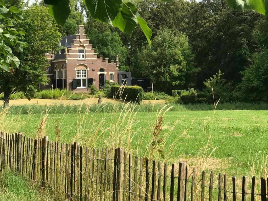 Bed And Breakfast Stinzenflora Cornjum 外观 照片